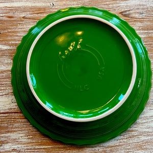 Fiestaware Pie Plate Deep Dish Baker Shamrock, Retired color